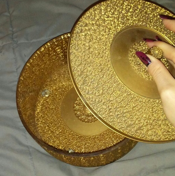 🌟Golden Makeup Organizer/Decoration - Picture 3 of 6